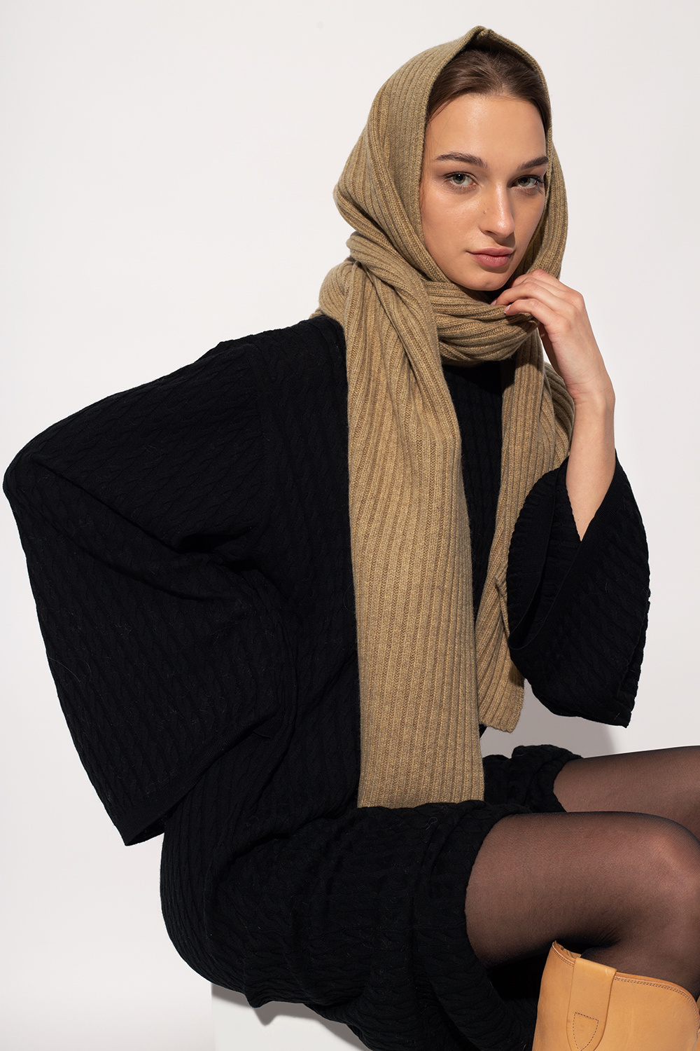 Hooded scarf Totême - SchaferandweinerShops Japan Hooded scarf Totême - SchaferandweinerShops Japan